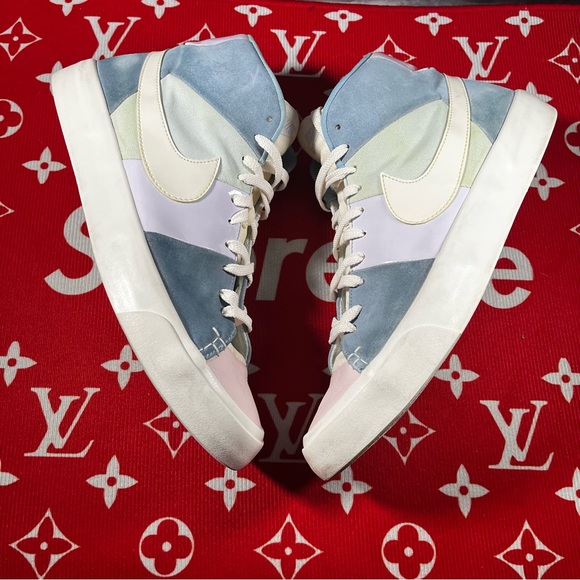 lightly used pair of 2018 nike blazer easter size 12 mens - Picture 8 of 12